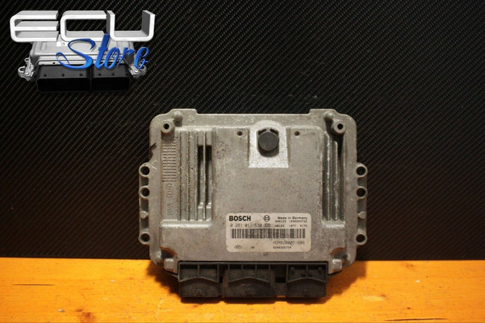 ECU / CENTRALITA MOTOR 0281011530 8200051609 8200325720 - RENAULT TRAFIC VIVARO