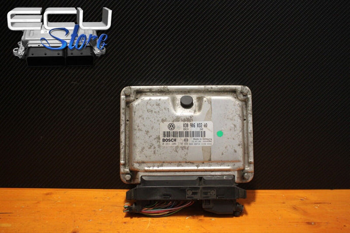 ECU / CENTRALITA MOTOR 030906032AQ 0261206770 - VW